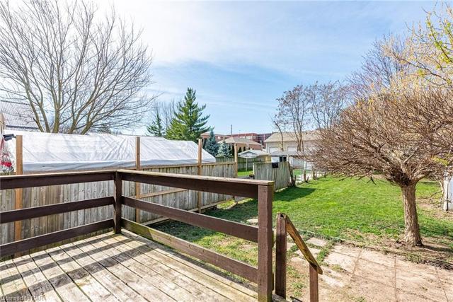 35 St. Peter Street, House detached with 3 bedrooms, 1 bathrooms and 1 parking in St. Catharines ON | Image 7