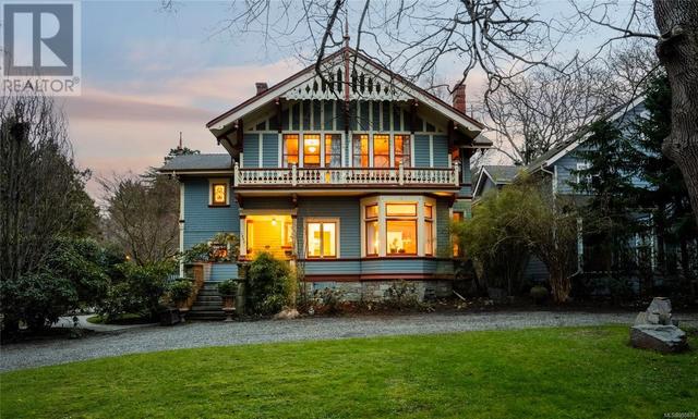 1023 St. Charles St, House detached with 3 bedrooms, 3 bathrooms and 6 parking in Victoria BC | Image 1