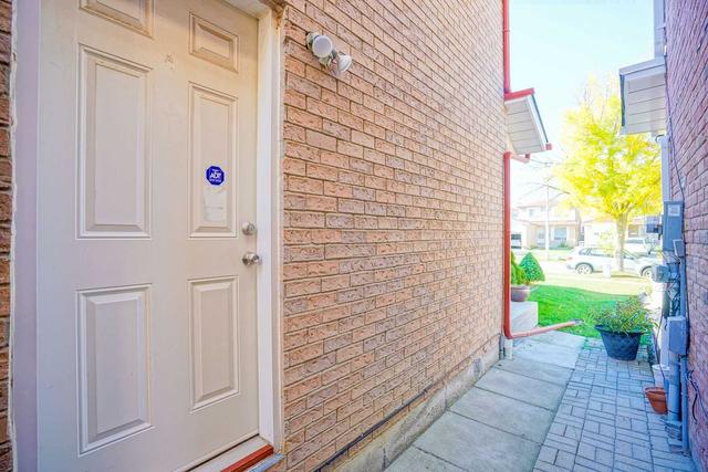 89 Cabernet Circ, House detached with 3 bedrooms, 2 bathrooms and 3 parking in Toronto ON | Image 27