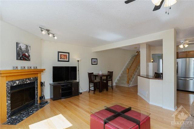 6 Woodford Way, Townhouse with 3 bedrooms, 3 bathrooms and 3 parking in Ottawa ON | Image 10