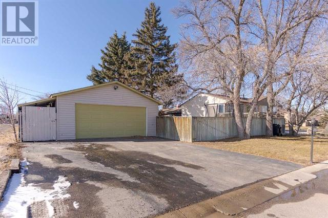 5008 4 Street, House detached with 4 bedrooms, 2 bathrooms and 6 parking in Coalhurst AB | Image 31
