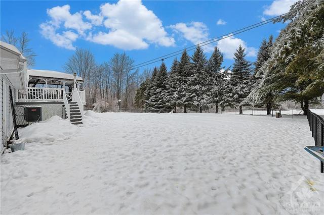 54 Strickland Road, House detached with 4 bedrooms, 2 bathrooms and 10 parking in Rideau Lakes ON | Image 20