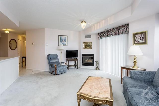 401 - 320 Centrum Boulevard, Condo with 2 bedrooms, 2 bathrooms and 1 parking in Ottawa ON | Image 7