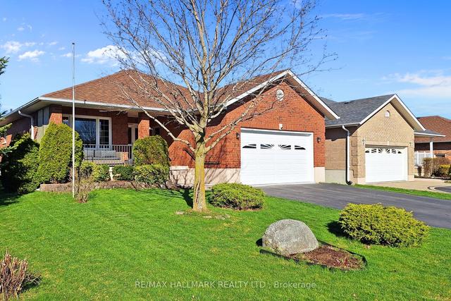54 Eakins Crt, House detached with 2 bedrooms, 2 bathrooms and 6 parking in Kawartha Lakes ON | Image 12
