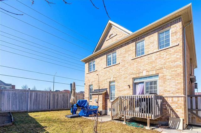 104 Elliottglen Dr, House detached with 4 bedrooms, 3 bathrooms and 4 parking in Ajax ON | Image 33