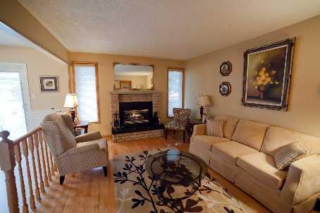80 Munro Cres, House detached with 2 bedrooms, 2 bathrooms and 4 parking in Uxbridge ON | Image 6
