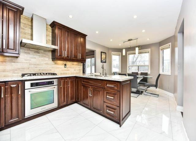 36 Tofield Cres, House detached with 5 bedrooms, 5 bathrooms and 4 parking in Toronto ON | Image 4