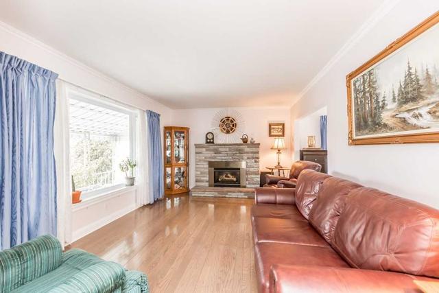 392 Codrington St, House detached with 2 bedrooms, 2 bathrooms and 5 parking in Barrie ON | Image 31