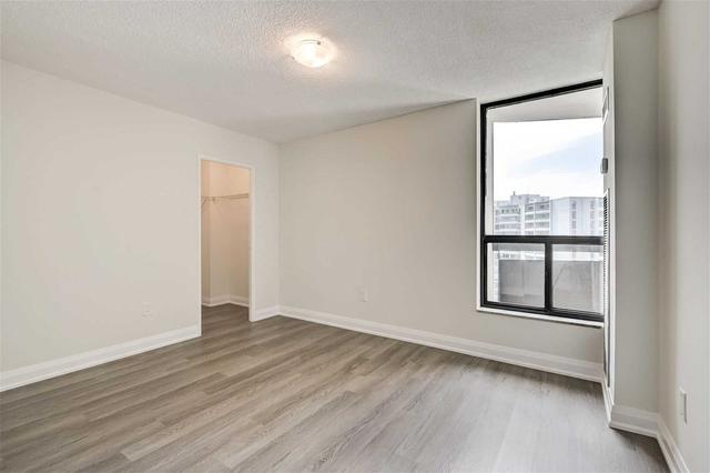 1705 - 75 Graydon Hall Dr, Condo with 3 bedrooms, 2 bathrooms and 2 parking in Toronto ON | Image 11