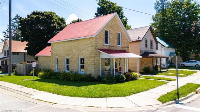 537 Claude Street, House detached with 3 bedrooms, 2 bathrooms and 1 parking in South Bruce Peninsula ON | Image 8