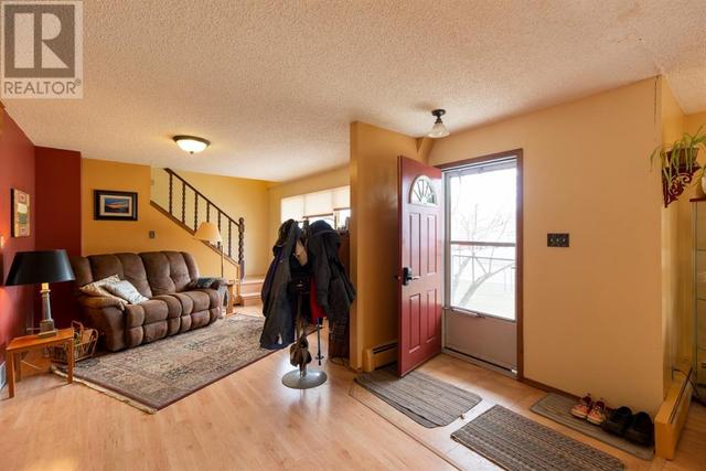 5001 43 Ave, House detached with 4 bedrooms, 3 bathrooms and 4 parking in Athabasca AB | Card Image