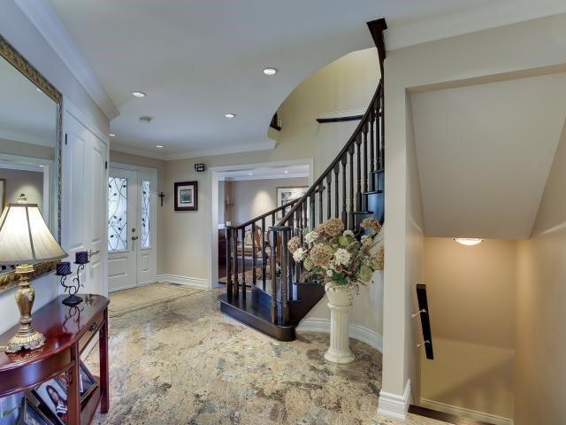 274 Falstaff Ave, House detached with 4 bedrooms, 4 bathrooms and 4 parking in Toronto ON | Image 4