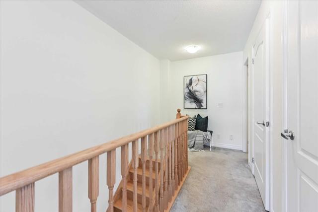40 Nearco Cres, House attached with 2 bedrooms, 2 bathrooms and 3 parking in Oshawa ON | Image 7