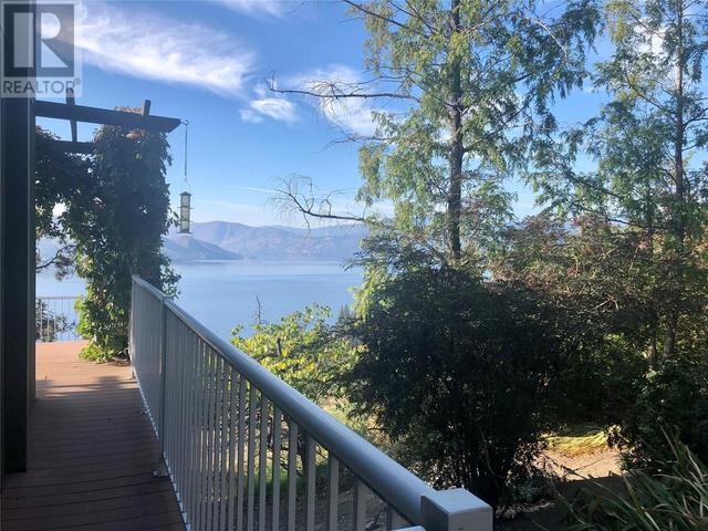3040 Seclusion Bay Road, House detached with 3 bedrooms, 2 bathrooms and 5 parking in West Kelowna BC | Image 19