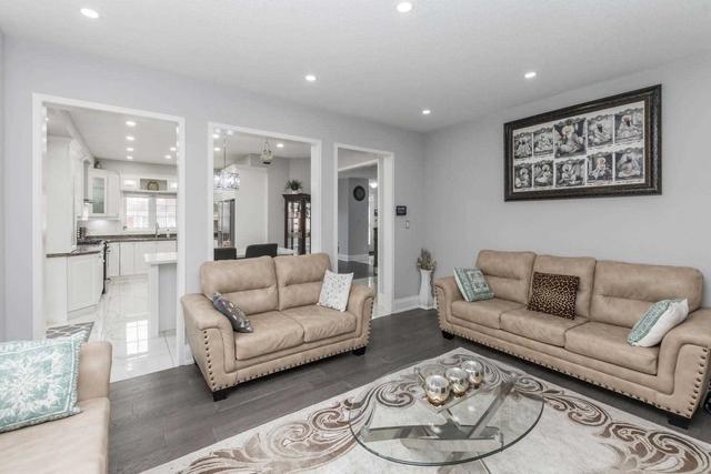 26 Wallaby Way, House detached with 5 bedrooms, 5 bathrooms and 6 parking in Brampton ON | Image 4
