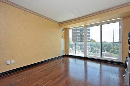 408 - 18 Valley Woods Rd, Condo with 2 bedrooms, 2 bathrooms and 1 parking in Toronto ON | Image 4