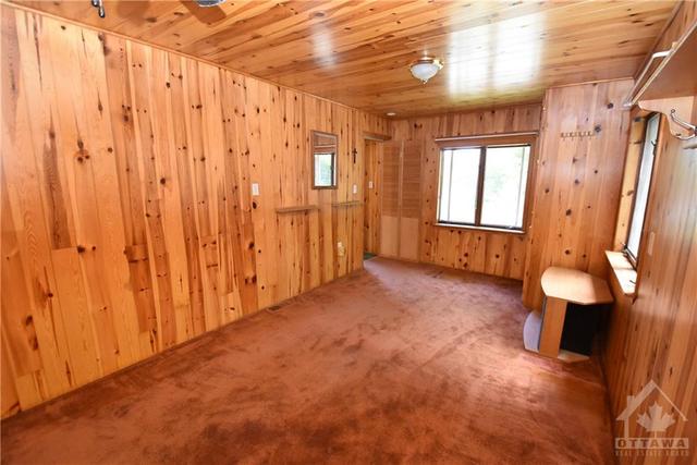 1010 South Bush Road, House detached with 2 bedrooms, 1 bathrooms and 6 parking in North Frontenac ON | Image 21