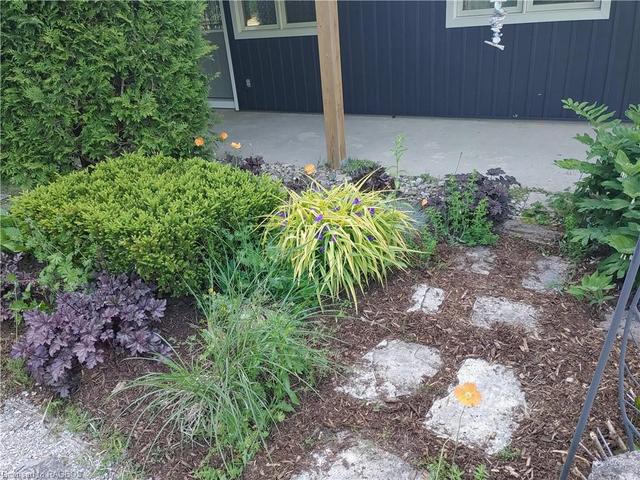 Perennial Flower Beds For Easy Maintenance | Image 34