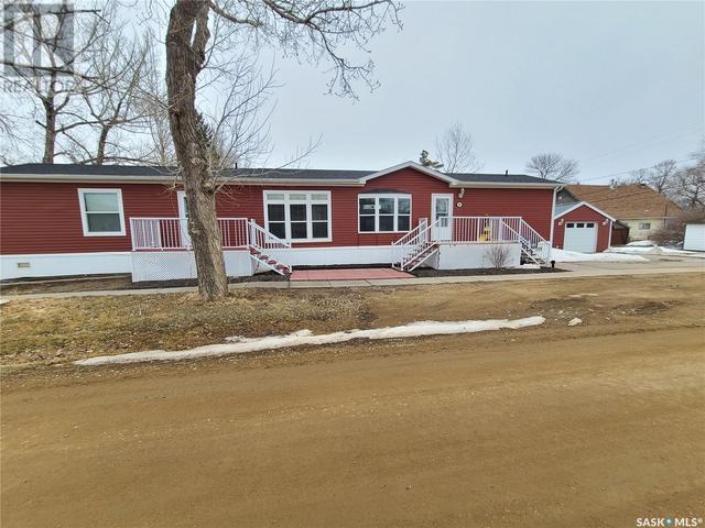 301 Coteau Avenue, Home with 3 bedrooms, 2 bathrooms and null parking in Pangman SK | Card Image