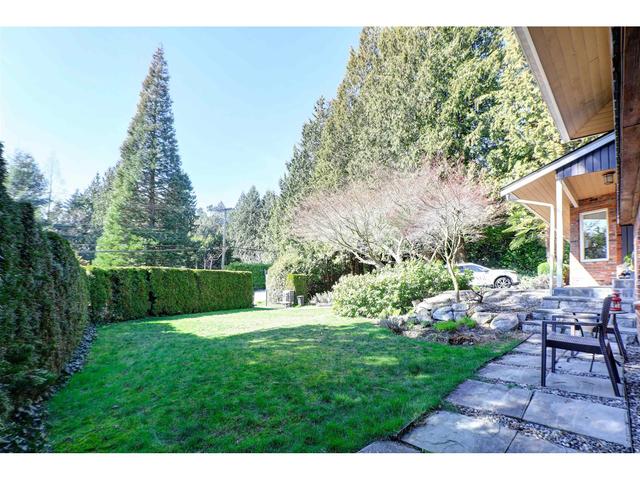 4730 Willow Creek Road, House detached with 4 bedrooms, 3 bathrooms and null parking in West Vancouver BC | Image 2