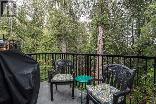 941 Echo Valley Pl, House attached with 3 bedrooms, 3 bathrooms and 2 parking in Langford BC | Image 14