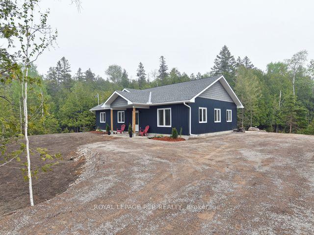 581 Pike Bay Rd, House detached with 3 bedrooms, 2 bathrooms and 8 parking in Northern Bruce Peninsula ON | Image 3