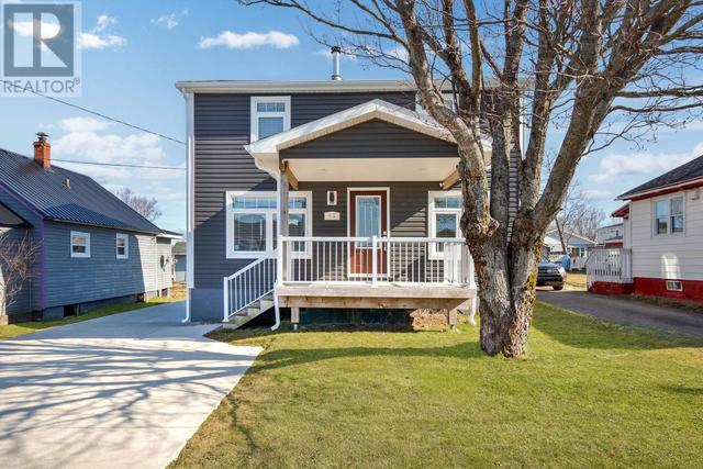 45 Monteith Avenue, House detached with 3 bedrooms, 1 bathrooms and null parking in Cape Breton NS | Image 2