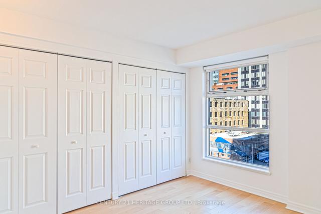 701 - 50 Lombard St, Condo with 2 bedrooms, 1 bathrooms and 1 parking in Toronto ON | Image 3