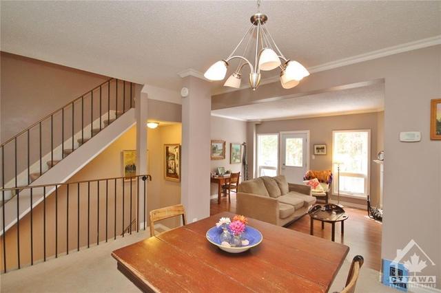 44 Lightfoot Place, Townhouse with 3 bedrooms, 3 bathrooms and 2 parking in Ottawa ON | Image 7