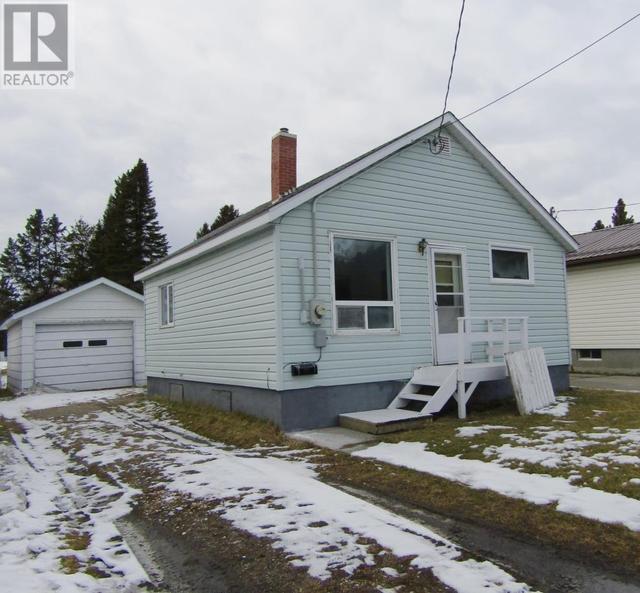 1007 Portage Avenue N, House detached with 2 bedrooms, 1 bathrooms and null parking in Fort Frances ON | Image 20