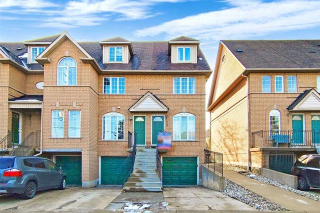 29 - 75 Strathaven Dr, Townhouse with 3 bedrooms, 3 bathrooms and 2 parking in Mississauga ON | Card Image