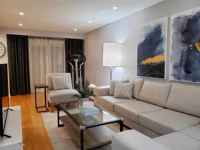 57 Trott Sq, House attached with 3 bedrooms, 2 bathrooms and 3 parking in Toronto ON | Image 13