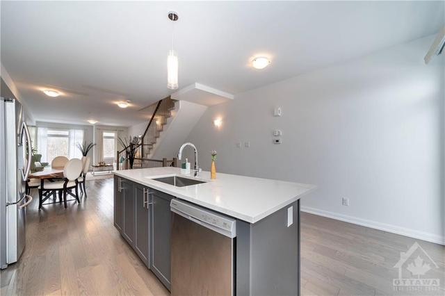 552 Halo Private, Townhouse with 3 bedrooms, 3 bathrooms and 2 parking in Ottawa ON | Image 11