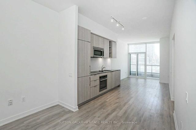 303 - 50 Ordnance St, Condo with 1 bedrooms, 1 bathrooms and 1 parking in Toronto ON | Image 2