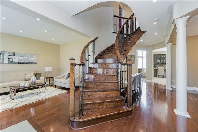 820 Stargazer Dr, House detached with 4 bedrooms, 4 bathrooms and 2 parking in Mississauga ON | Image 5
