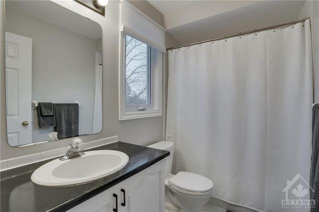 6142 Arbourwood Drive, Townhouse with 3 bedrooms, 3 bathrooms and 3 parking in Ottawa ON | Image 16