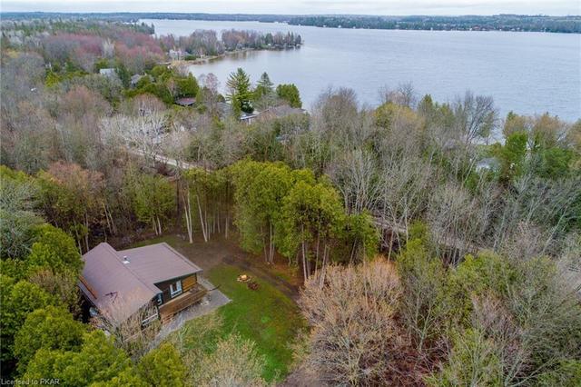 91 East Beehive Road, House detached with 4 bedrooms, 2 bathrooms and null parking in Kawartha Lakes ON | Image 2