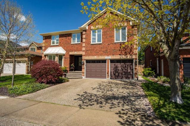 1415 Silversmith Dr, House detached with 5 bedrooms, 4 bathrooms and 4 parking in Oakville ON | Image 1