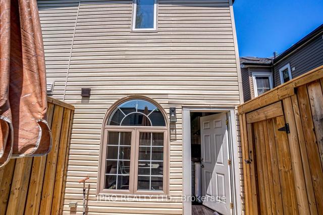 1531 Queen St E, House semidetached with 3 bedrooms, 4 bathrooms and 0 parking in Toronto ON | Image 27