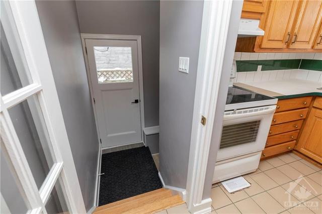 2273 Prospect Avenue, House detached with 4 bedrooms, 1 bathrooms and 1 parking in Ottawa ON | Image 20
