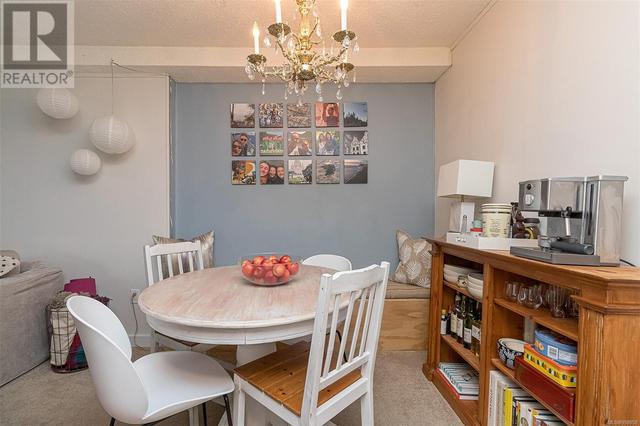 107 - 305 Michigan St, Condo with 1 bedrooms, 1 bathrooms and 1 parking in Victoria BC | Image 1