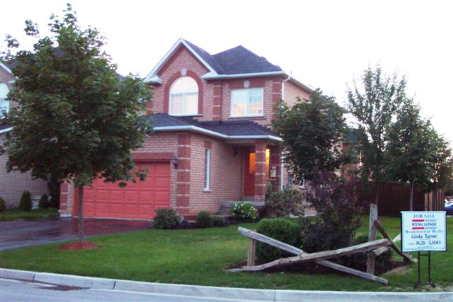 6268 Avonhurst Dr, House detached with 3 bedrooms, 3 bathrooms and 6 parking in Mississauga ON | Image 1