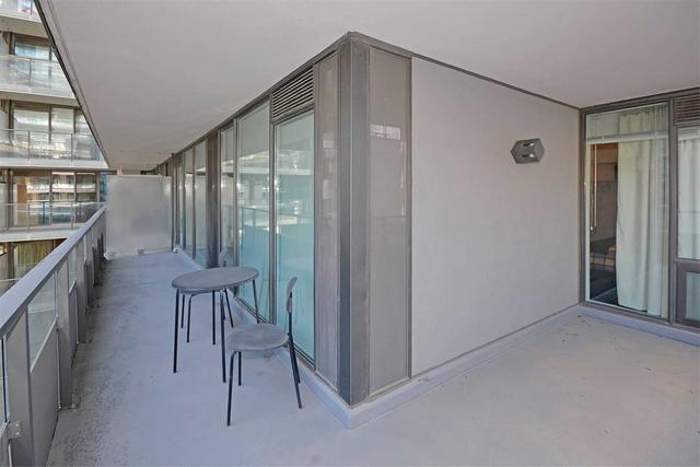 733 - 111 Elizabeth St, Condo with 2 bedrooms, 2 bathrooms and 1 parking in Toronto ON | Image 11