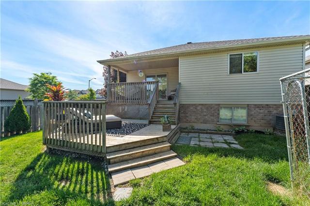 128 Mcguiness Drive, House detached with 4 bedrooms, 2 bathrooms and 3 parking in Brantford ON | Image 25