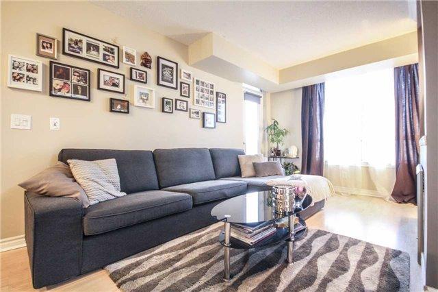 215 - 1730 Eglinton Ave E, Condo with 2 bedrooms, 2 bathrooms and 1 parking in Toronto ON | Image 9