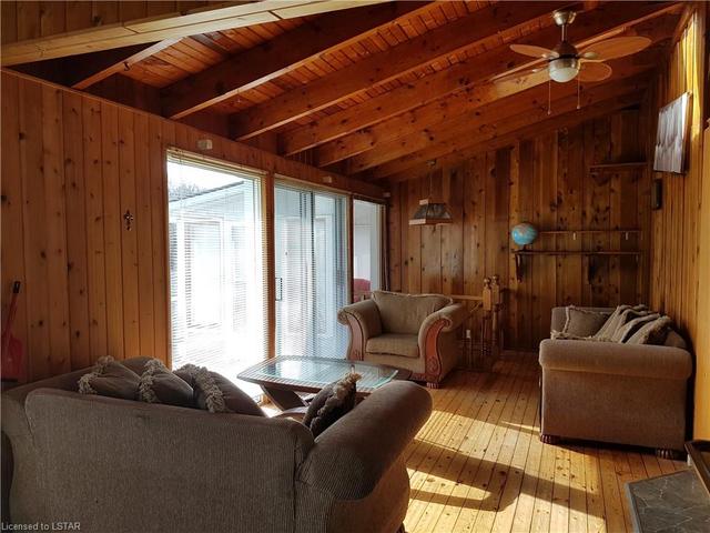 1004 Bagley Road, House detached with 2 bedrooms, 2 bathrooms and null parking in Gravenhurst ON | Image 9