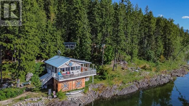 lot 1 Pete Martin Bay, House detached with 8 bedrooms, 1 bathrooms and null parking in Columbia Shuswap E BC | Image 48