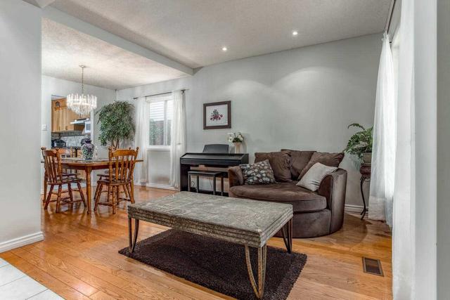 111 Pheasant Run Dr, House detached with 3 bedrooms, 2 bathrooms and 4 parking in Guelph ON | Image 36