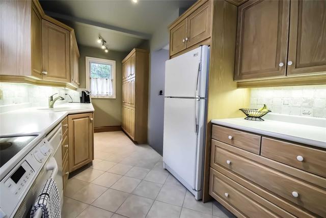 20 Lincoln Ave, House detached with 2 bedrooms, 2 bathrooms and 4 parking in St. Catharines ON | Image 8