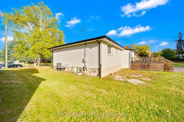 211 Kenneth Ave, House detached with 3 bedrooms, 2 bathrooms and 6 parking in Barrie ON | Image 14